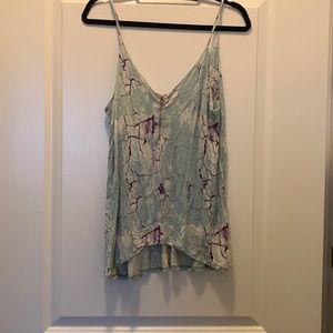 Tank top with zipper